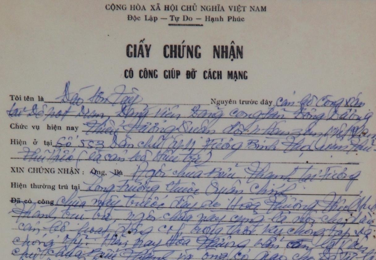 chung-nhan-nguoi-co-cong-voi-cach-mang