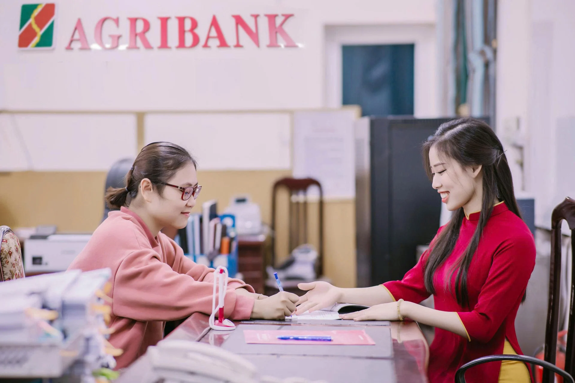 agribank-nguoi-tre-vay-mua-nha-o-xa-hoi