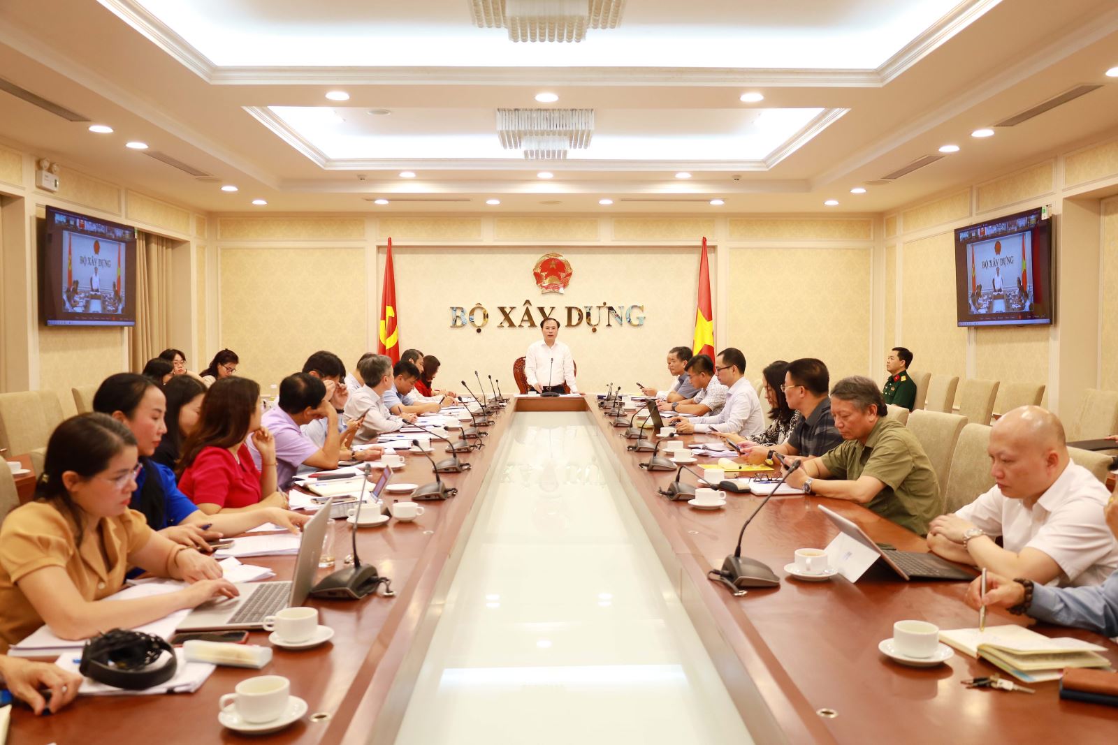 Bộ Xây dựng phản hồi về vướng mắc và đầu cơ nhà ở xã hội