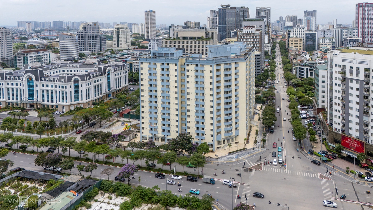 Ha-Noi-hoi-sinh-nhieu-khu-nha-bo-hoang