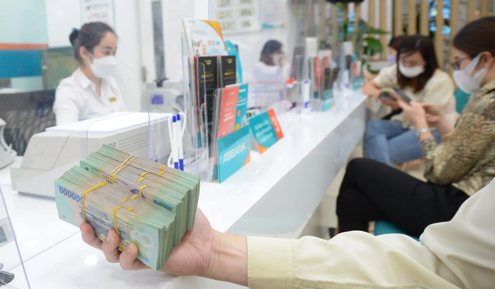 Nên có bao nhiêu tiền để mua NOXH? Mua hay thuê mua phù hợp hơn?
